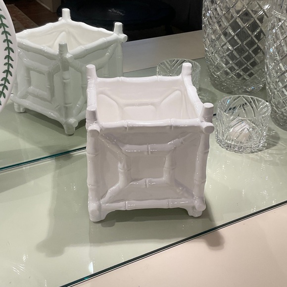 GORGEOUS never used Two’s Company white bamboo cachepot.Mint condition.
